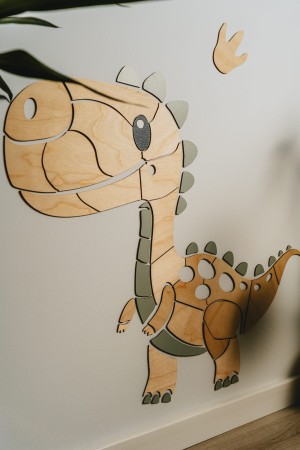 duży dinozaur ze sklejki do powieszenia na ścianie