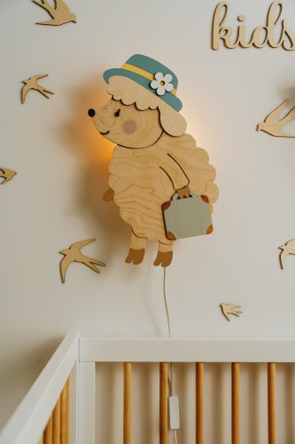 Przejdź do produktu Lampka ścienna babcia owca